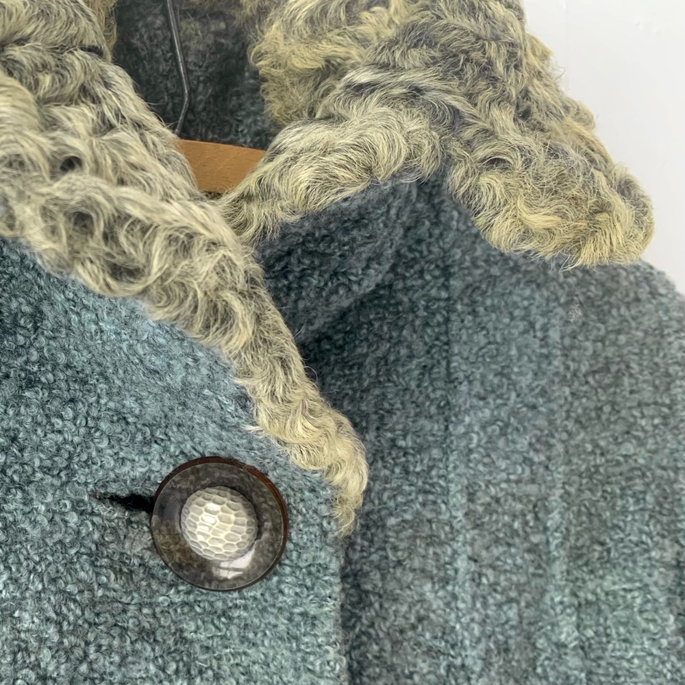 vintage 50s/60s wool boucle long winter coat with curly wool shearling trim - Picture 5 of 9